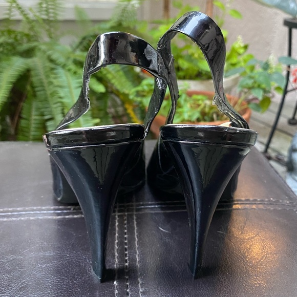 BCBGirls Black Slingback Peep Toe Heels Size 9 - Picture 5 of 12